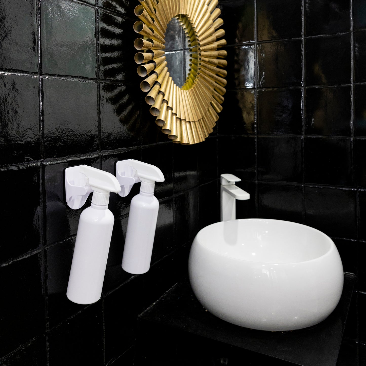 Soporte Botellas Spray y ganchos adhesivos para pared